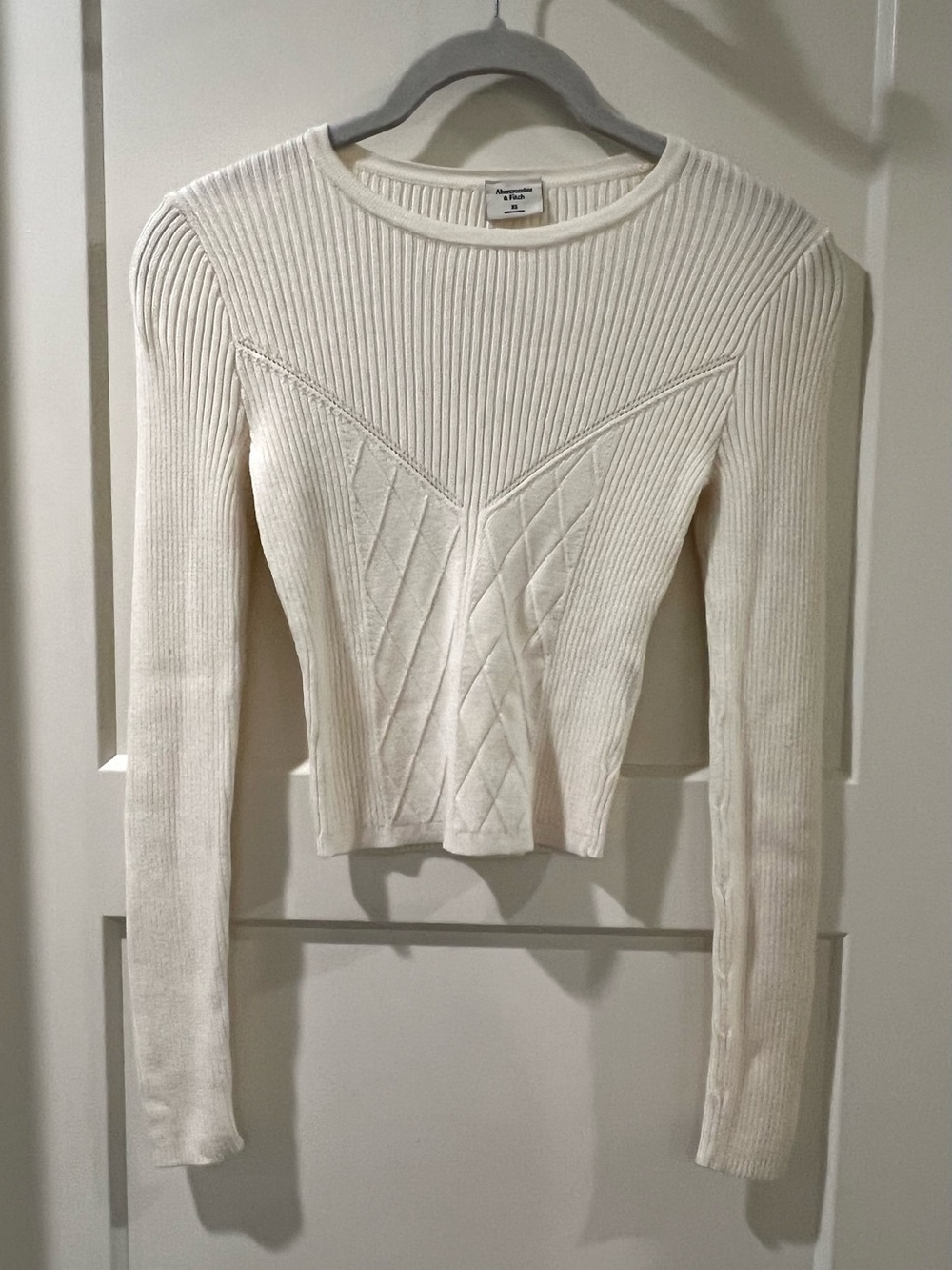 Abercrombie Cream Ribbed Knit Pullover Sweater